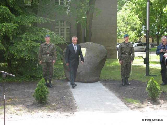 Odsłonięcie tablicy pamiątkowej w 8 GbWRE.