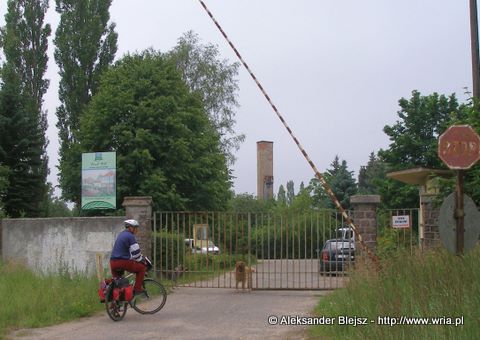 Brama do byłego 36 dr OP Dobra Szczecińska - 28.06.2009r.