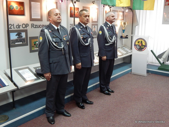 Przekazanie dowodzenia.