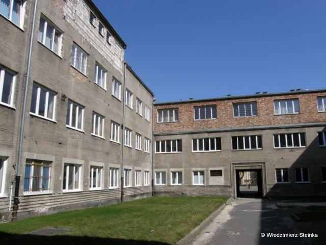 Dziedziniec budynku sztabowego 4. BR OP. Dziedziniec budynku sztabowego 4. BR OP.
