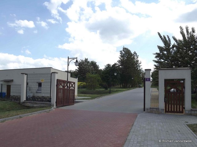 Śląski Ogród Botaniczny, dawniej brama wjazdowa na SO. Śląski Ogród Botaniczny, dawniej brama wjazdowa na SO.