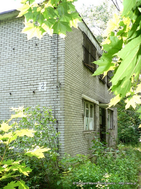 Wejście do wartowni w budynku sztabu 63. dr OP m. Nadarzyn-Rusiec.