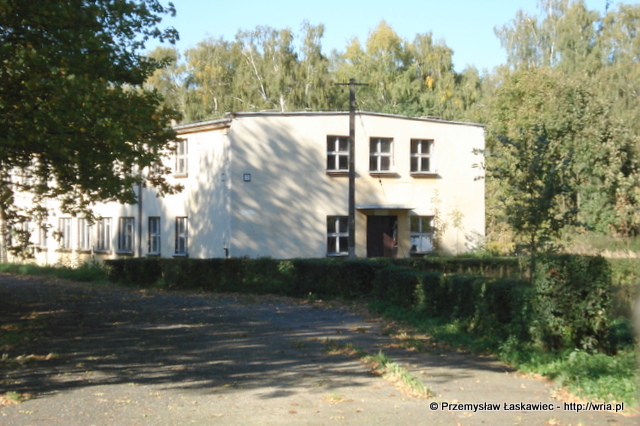 Budynek sztabu w byłym 12. dr OP m. Olszowa. Budynek sztabu w byłym 12. dr OP m. Olszowa.