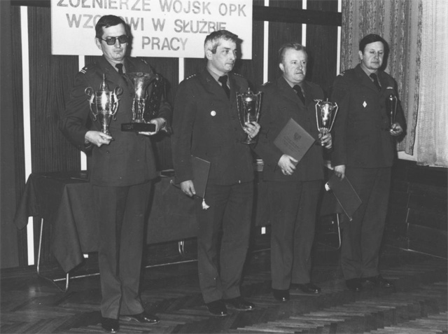 Zakończenie roku szkoleniowego w 79. spa OPK. Zakończenie roku szkoleniowego w 79. spa OPK.