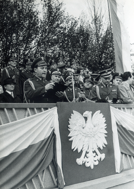 Promocja na pierwszy stopień oficerski w WAT, rok 1971. Promocja na pierwszy stopień oficerski w WAT, rok 1971.