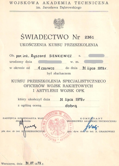 Świadectwo ukończenia kursu przeszkolenia w WAT. Świadectwo ukończenia kursu przeszkolenia w WAT.