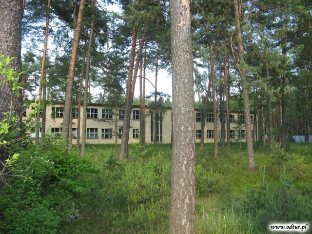 Obiekty sztabowo-koszarowe byłego 14. dr OP m. Woźniki.