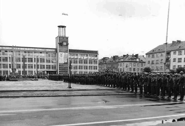 Pododdziały WSO WOPL gotowe do promocji absolwentów ? Koszalin 31.08.1986r.