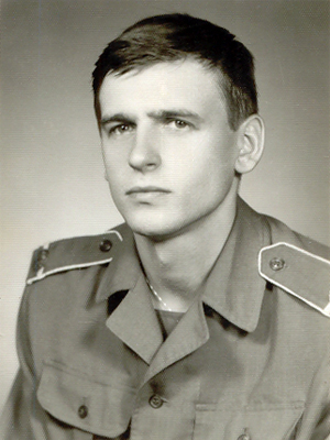 Pchor. Sławomir Kargul na I roku studiów w WSO WOPL ? czerwiec 1983 rok.