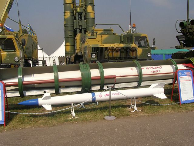 Rakieta 48N6E2 PZR S-300PMU2. Rakieta 48N6E2 PZR S-300PMU2.