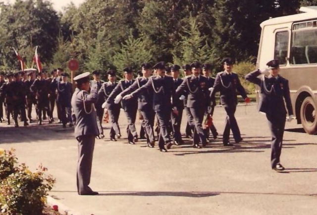 Defilada pododdziałów 42. dywizjonu z okazji Święta Wojska Polskiego. Defilada pododdziałów 42. dywizjonu z okazji Święta Wojska Polskiego.