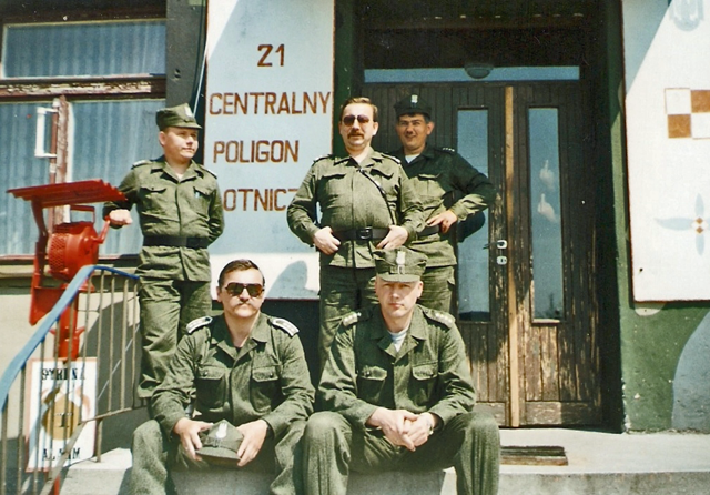 Koszary 21 CPL w Nadarzycach. Koszary 21 CPL w Nadarzycach.