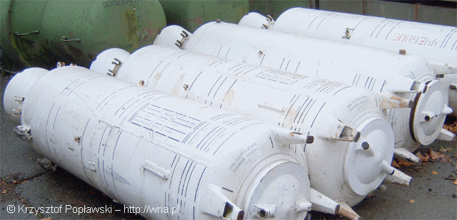 Silniki startowe rakiet PZR S–75M Wołchow. Silniki startowe rakiet PZR S–75M Wołchow.